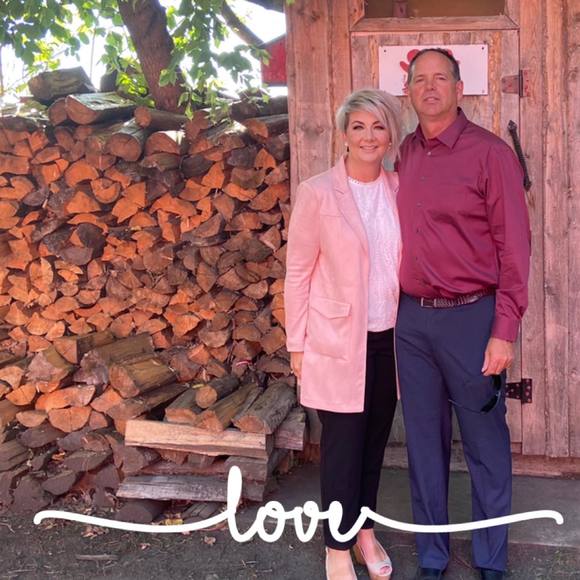 Profile Picture of Raelynn Notley (@raelynnnotley) on Poshmark