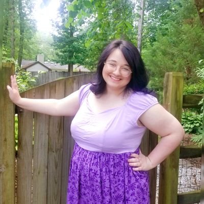 Profile Picture of Julianne Day (@thejulianneday) on Twitter