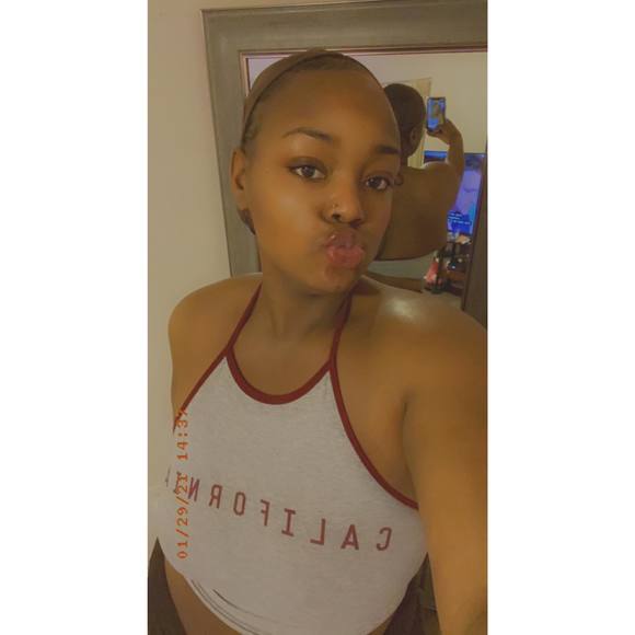 Profile Picture of A'jaun Stoudmire (@a_stoudmire) on Poshmark