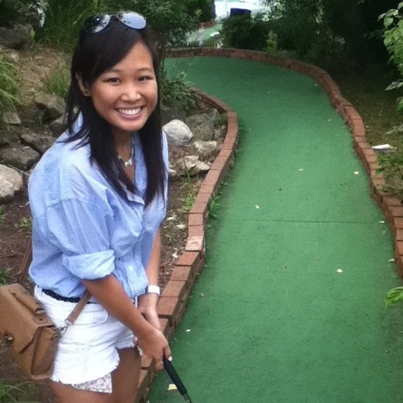 Profile Picture of Diana Chan (@chianaaa) on Poshmark