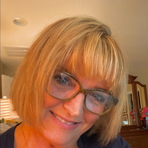 Profile Picture of Jan Carson (@jan_carson) on Poshmark