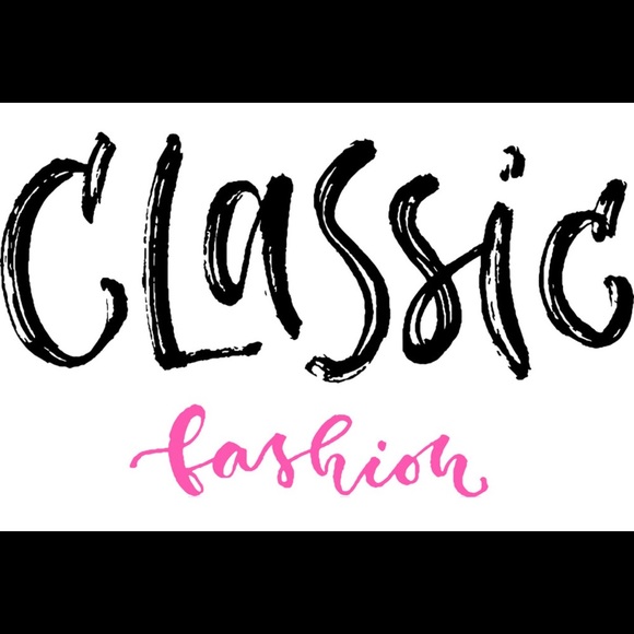 Profile Picture of Ava Hotrum (@avahotrum) on Poshmark