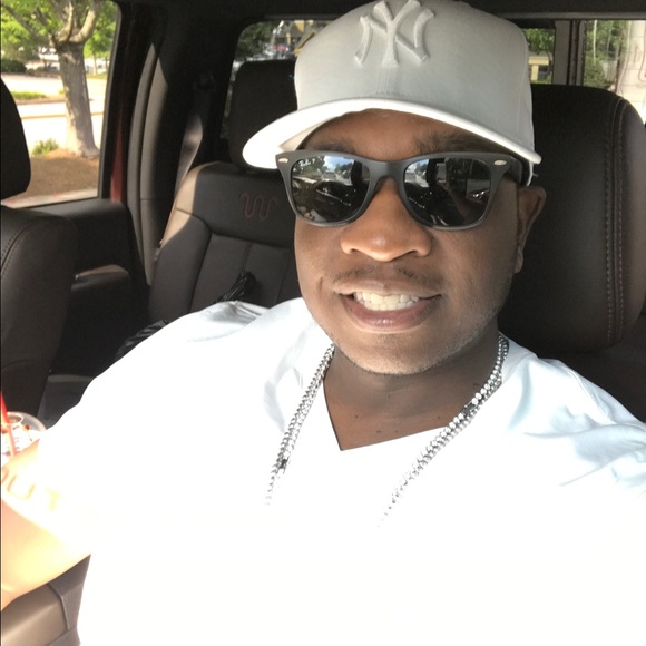 Profile Picture of Duncan Blackston (@djblackston) on Poshmark
