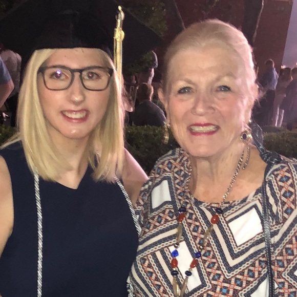 Profile Picture of Linda Behlmann (@lindabehl) on Poshmark