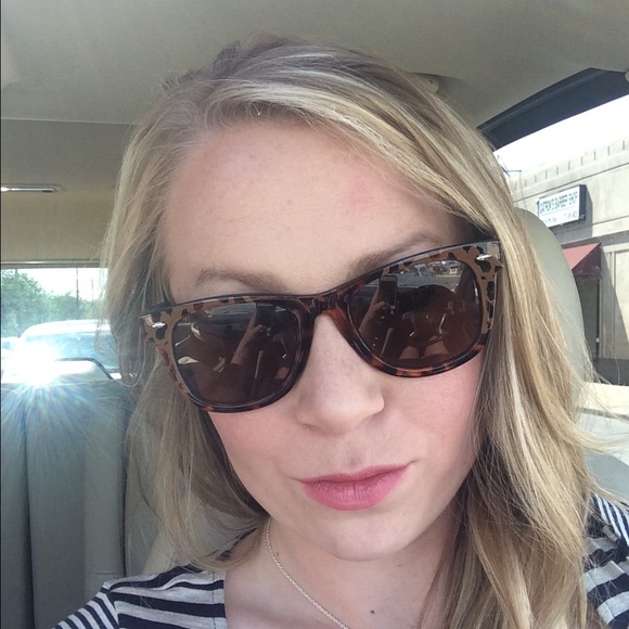 Profile Picture of Mallory Coghlan (@mac6108) on Poshmark