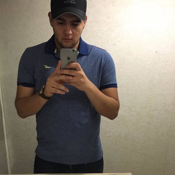 Profile Picture of Jorge Arreola (@jorgearreolar) on Poshmark