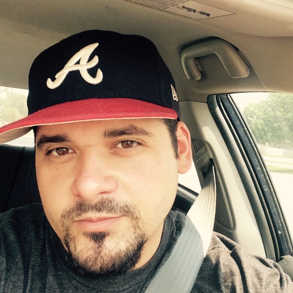 Profile Picture of Jason Guerra (@big_poppa12) on Poshmark