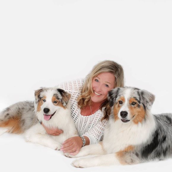 Profile Picture of Susan Hartzler (@susanhartzler) on Poshmark