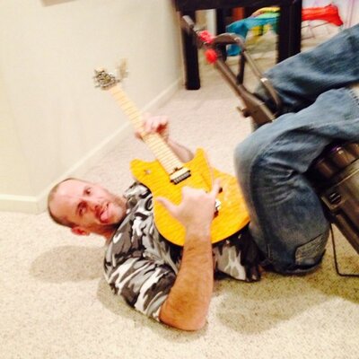 Profile Picture of Chad Howes (@Lycan77) on Twitter