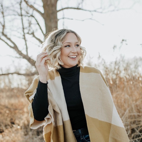 Profile Picture of Mckinley Josoff (@mckinleyjosoff) on Poshmark