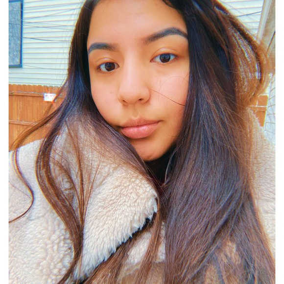 Profile Picture of Maria Angulo (@hyperpups1) on Poshmark