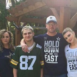 Profile Picture of Darren Fenton (@dunit956) on Twitter