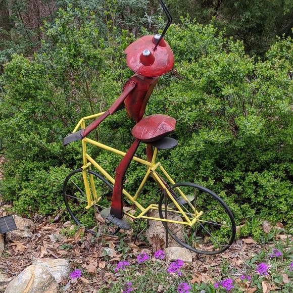 Profile Picture of Vickie Carpenter (@vickie5555) on Poshmark