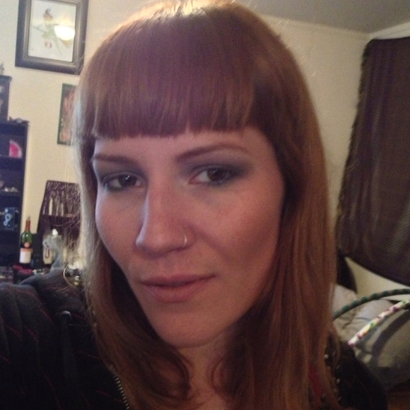 Profile Picture of Heather Dark (@hdark) on Poshmark