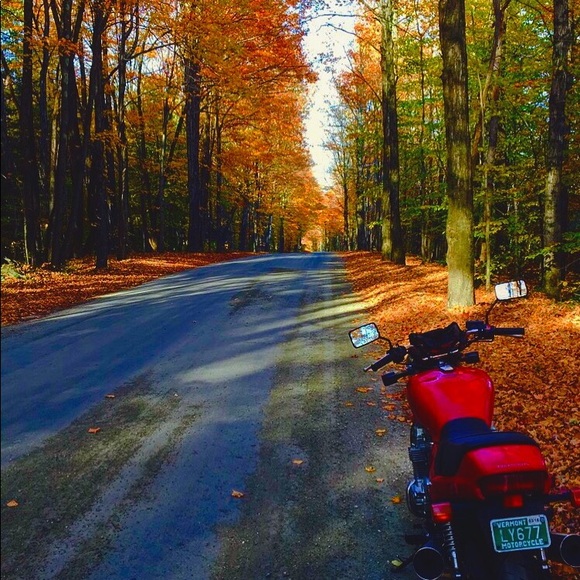 Profile Picture of Conor Barrett (@conor_barrett) on Poshmark