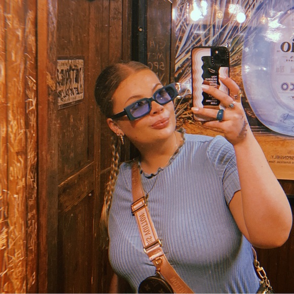 Profile Picture of Mackenzie Beane (@macbeane88) on Poshmark