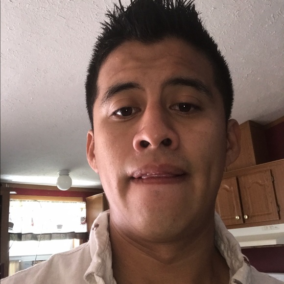 Profile Picture of Guillermo Luna (@memoluna) on Poshmark