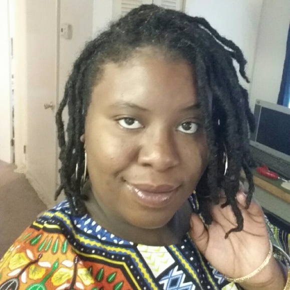 Profile Picture of Iris Campbell (@irisc214) on Poshmark