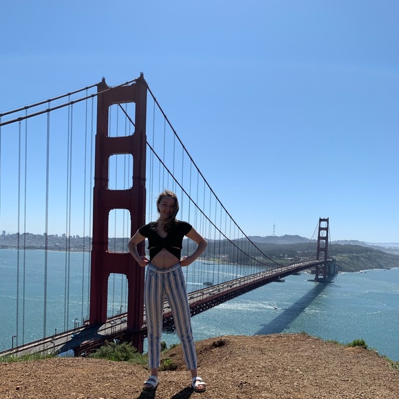 Profile Picture of Izzi Sistek (@izzisistek) on Poshmark