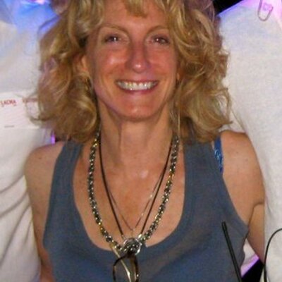 Lynne Gordon DeWitt - Twitter Profile Picture of Lynne Gordon DeWitt (@LynneDeWitt) on Twitter
