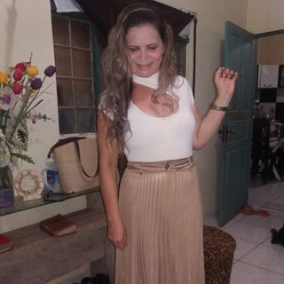 Profile Picture of Renata Kennedy (@renata.kennedy.54) on Facebook