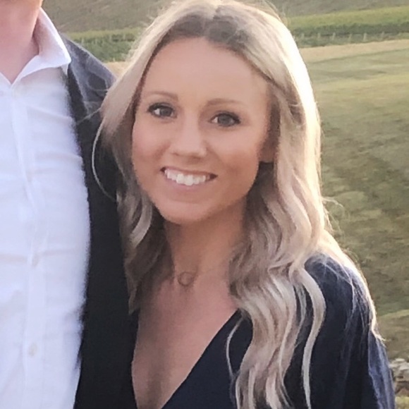 Kaira Ednie - Poshmark Profile Picture of Kaira Ednie (@kairaednie) on Poshmark