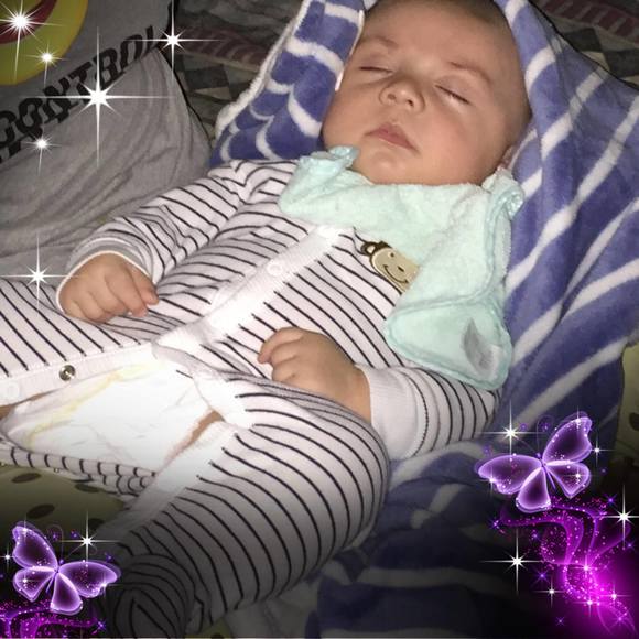 Profile Picture of Liliana Miqui (@lilianamiqui) on Poshmark