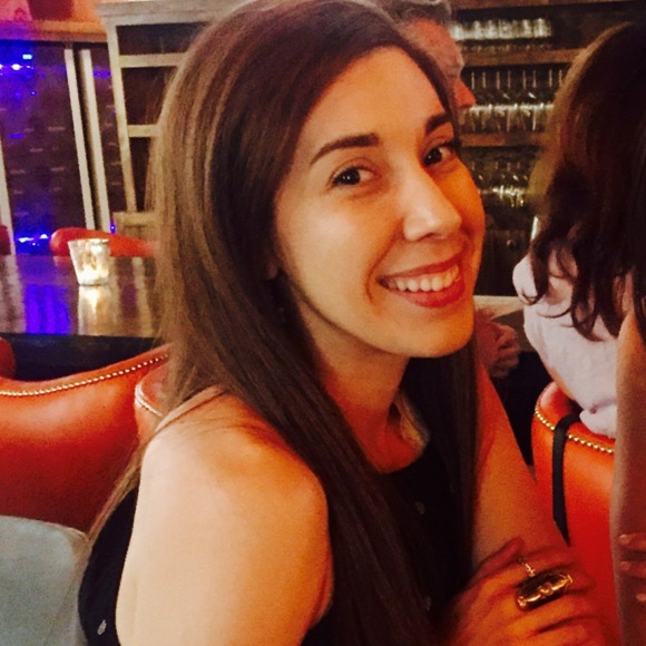 Profile Picture of Angie Kundrath (@angiekundrath) on Poshmark