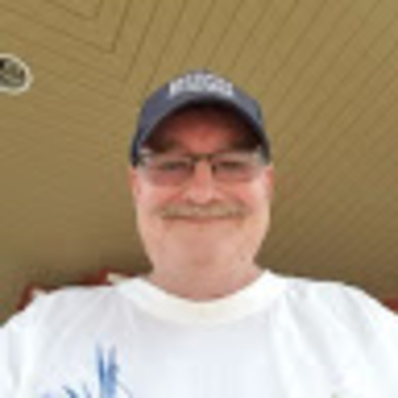 Profile Picture of Steven Cloyd (@stevencloyd68) on Poshmark