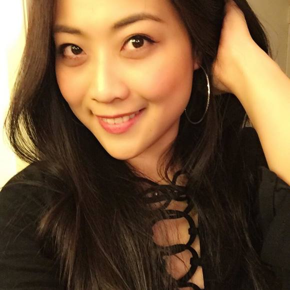 Profile Picture of Amanda Chiu (@tchiu7) on Poshmark