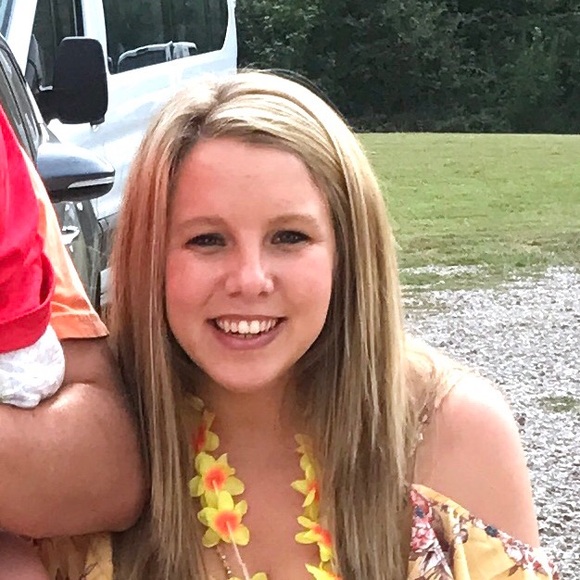 Profile Picture of Jessica Edmonds (@jedmonds12) on Poshmark