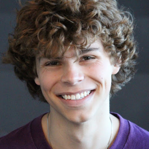 Profile Picture of Saxton Magonigal (@saxtonmagonigal) on Poshmark