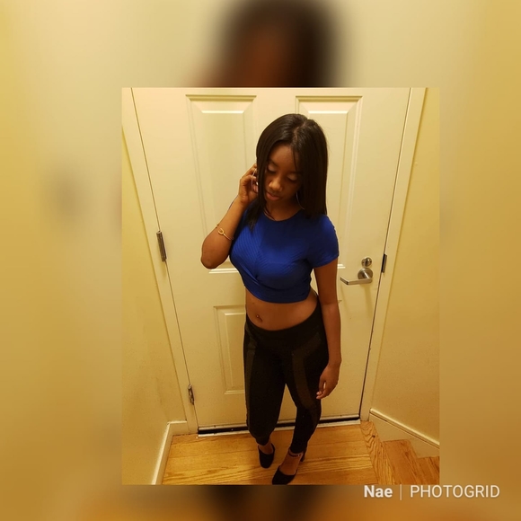 Profile Picture of Danaejah Buissereth (@danaejahb) on Poshmark