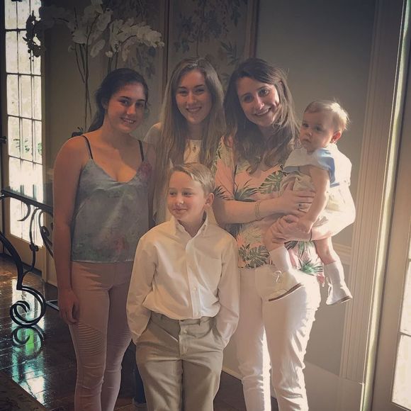 Profile Picture of Leigh Hickham (@llhickham127) on Poshmark