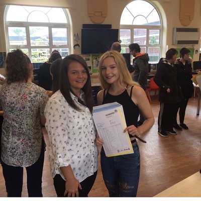 Profile Picture of Jade Lloyd (@_jadelloyd) on Twitter