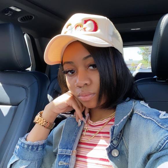 Profile Picture of Ayanna Hemphill-jones (@ayanna121) on Poshmark