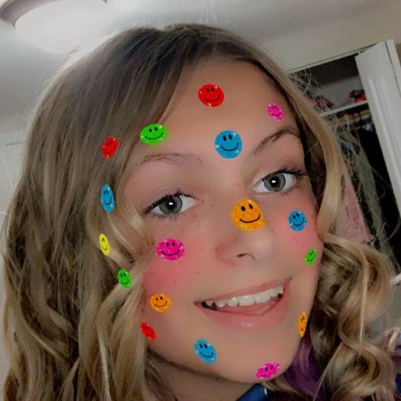 Profile Picture of Natalie Gronning (@nataliegronning) on Poshmark