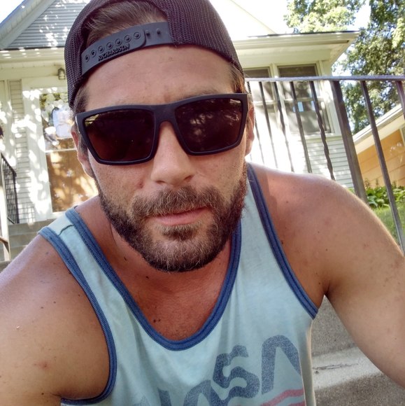 Jimmy Bergren - Poshmark Profile Picture of Jimmy Bergren (@jimmybergren) on Poshmark