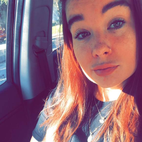 Profile Picture of Emerald Caldwell baker (@emeraldgilbert) on Poshmark