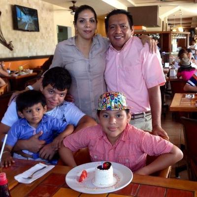 Profile Picture of Eber Jared Paredes (@paredes_eber) on Twitter