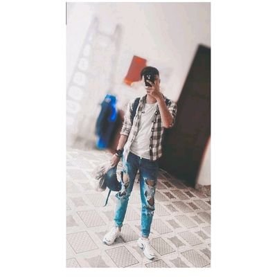 Profile Picture of Nguyễn Phương (@HieuHuynh2111) on Twitter