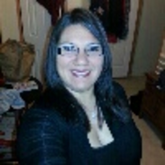 Profile Picture of Christina Cepeda (@chris_8469) on Poshmark