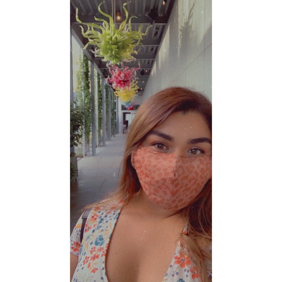 Profile Picture of Aislinn Olivarria (@aisoliva) on Poshmark