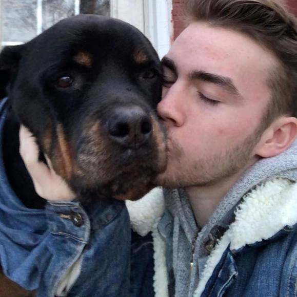 Profile Picture of Nathan Haupt (@nathanhaupt) on Poshmark