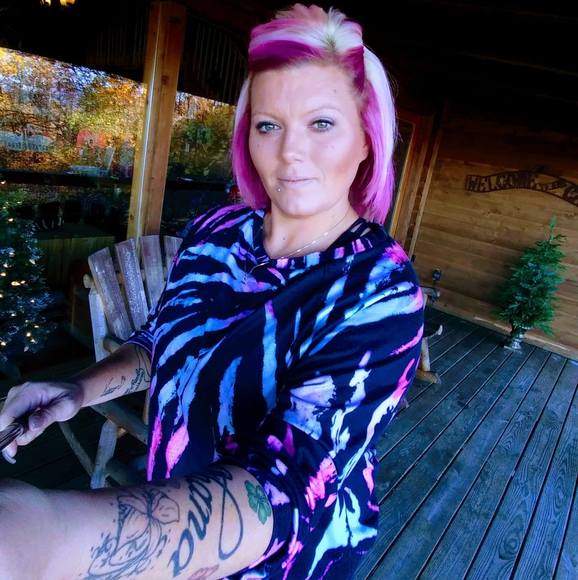 Profile Picture of Katherine Pliva (@kpliva) on Poshmark