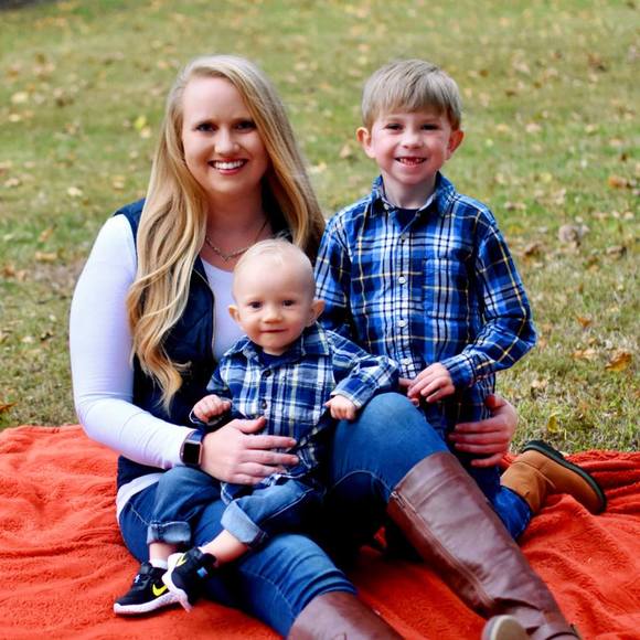 Elly Eibes - Poshmark Profile Picture of Elly Eibes (@ellyeibes) on Poshmark