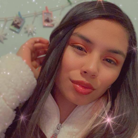Profile Picture of Jakeline Hernandez (@jakeline_h) on Poshmark