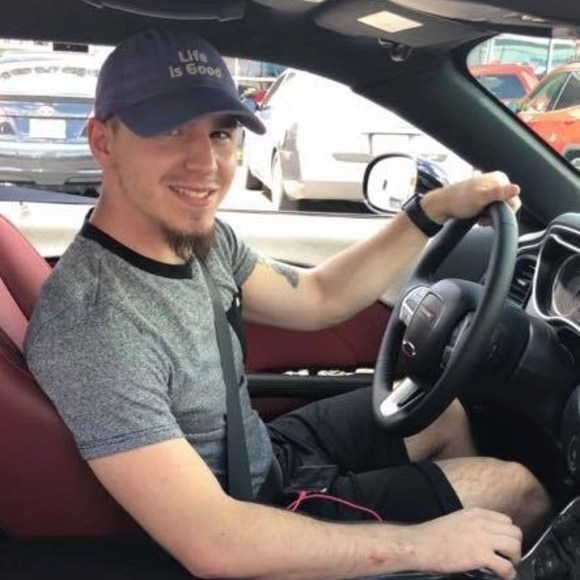 Profile Picture of Robert Mazzuca (@rjzucax3) on Poshmark