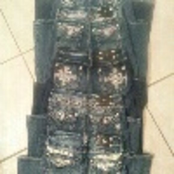 Profile Picture of Waleska Ogando (@wmogando) on Poshmark