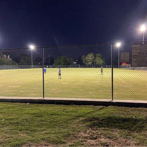 Zoe Lopez - Poshmark Profile Picture of Zoe Lopez (@emorymrtnz1) on Poshmark